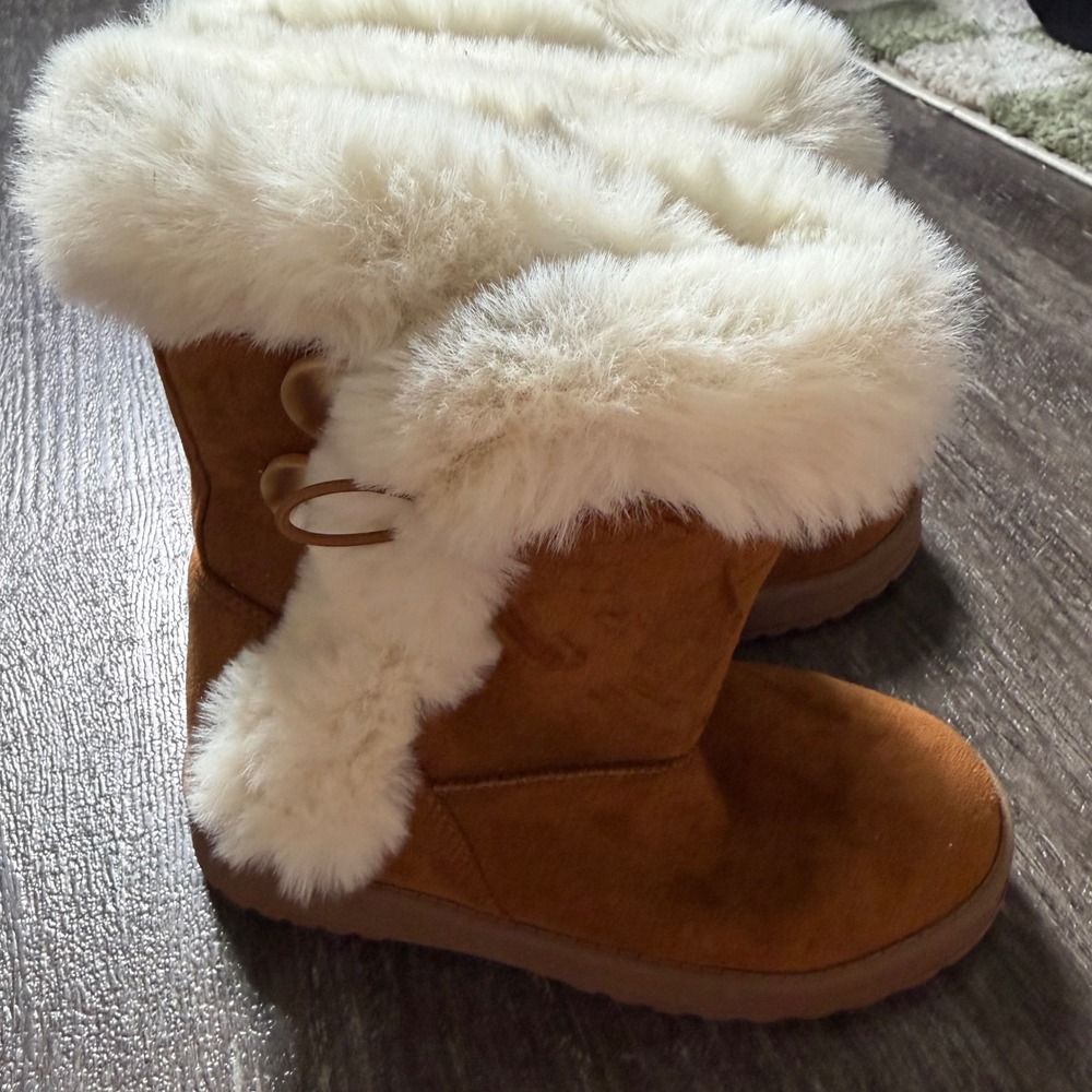 Unbranded Winter Boots Girls Size 2 Chestnut Brown Faux Fur Trim Toggle Suede